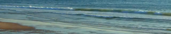 Vagues calmes de la mer après le coucher du soleil avec musique de piano relaxante – Expérience Zenitude