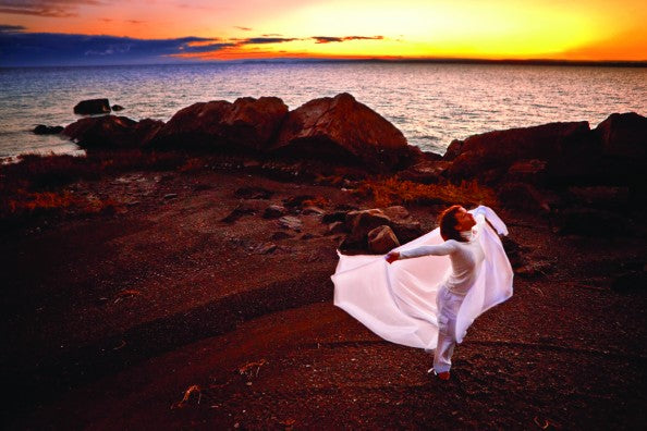 Contemplate Wind Inspired Dance