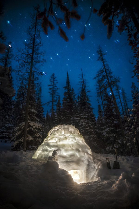 Nuit d’hiver – Igloo dans les monts Cascade