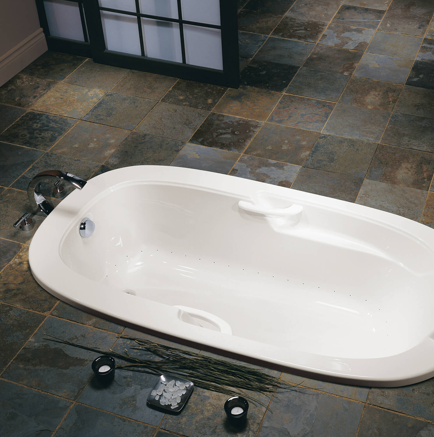 Bainultra Oval Plus drop-in air jet bathtub for your modern bathroom Bainultra Oval Plus drop-in air jet bathtub for your modern bathroom
