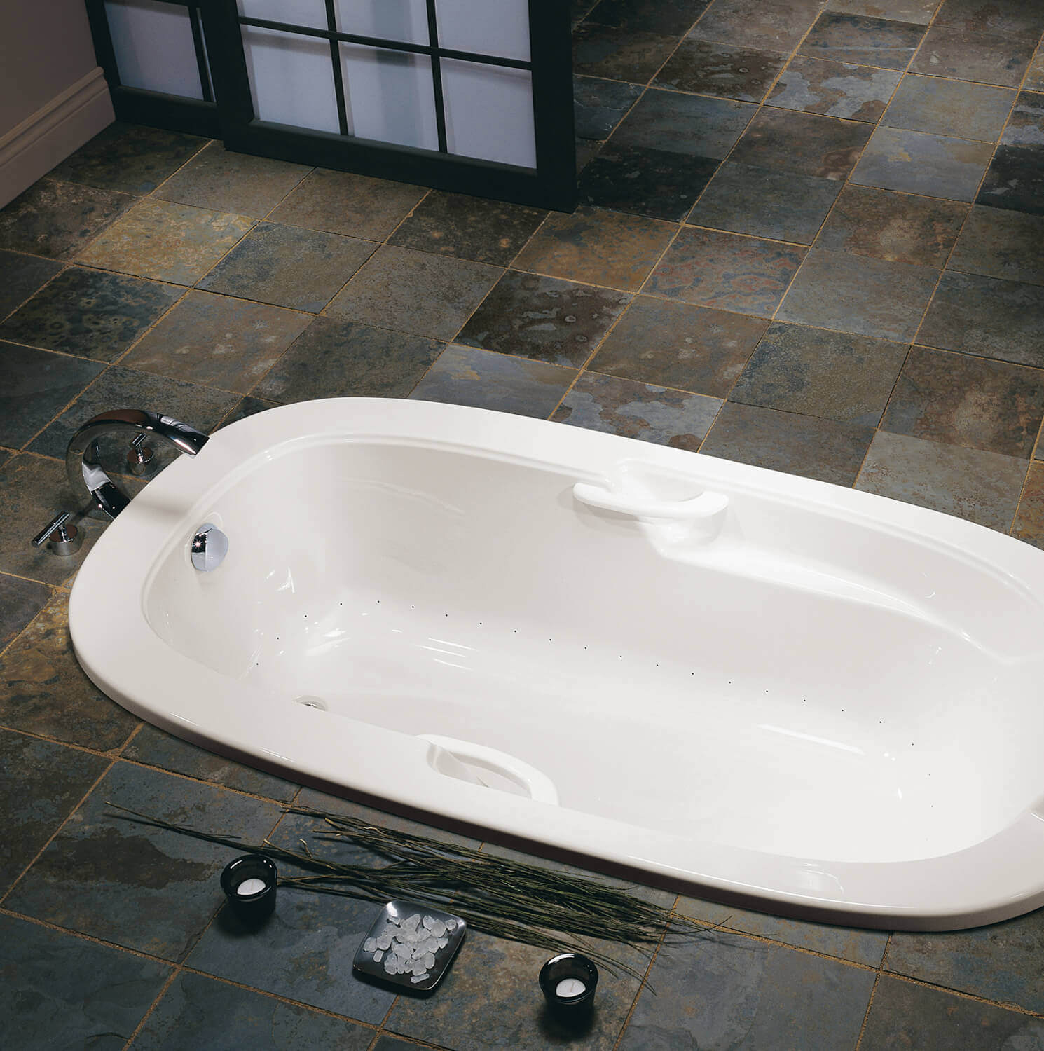 Bainultra Oval Plus drop-in air jet bathtub for your modern bathroom Bainultra Oval Plus drop-in air jet bathtub for your modern bathroom